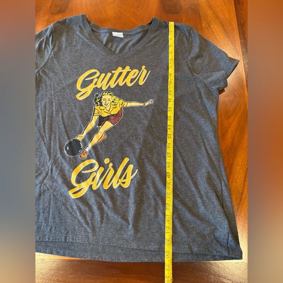 2 pc Gutter Girls Graphic Ladies T-Shirt w/Headband, makes for a vintage vibe. - Picture 8 of 8